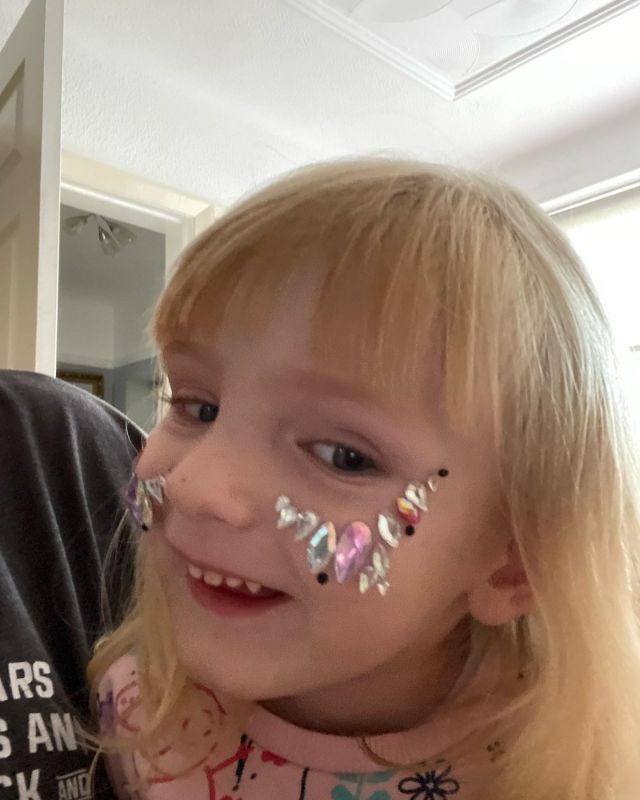 Then she came home and Roars stole her face gems. 

#littlesistersaretheworst #littlemonster